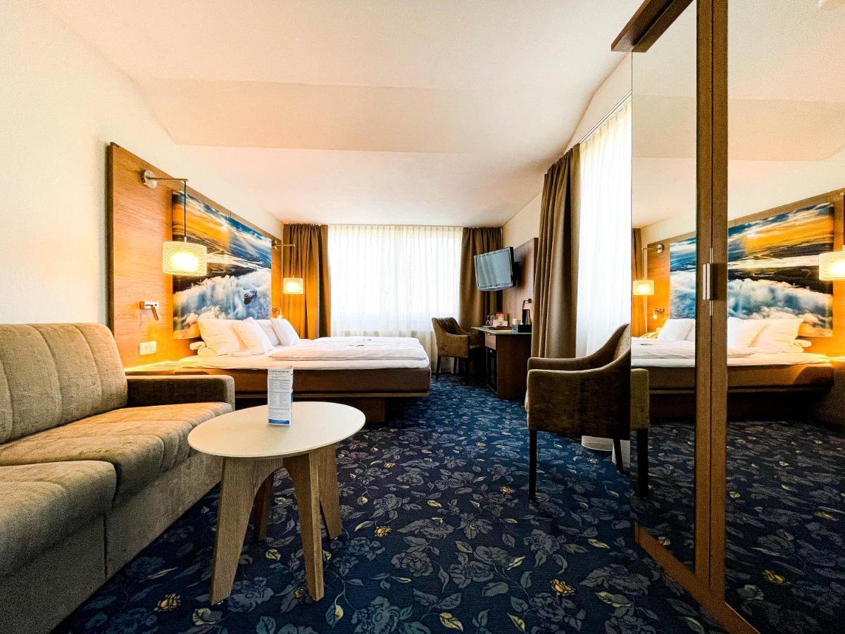 Hotel-Restaurant Vier Linden シュターデ エクステリア 写真