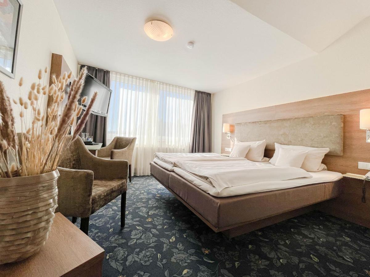 Hotel-Restaurant Vier Linden シュターデ エクステリア 写真