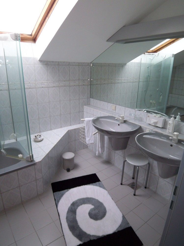 Hotel-Restaurant Vier Linden シュターデ エクステリア 写真